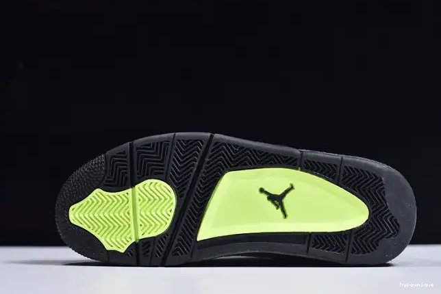HYPE 4 Neon SE Jordan Air CT5342-007 0423
